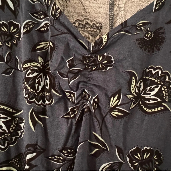 Lane Bryant Plus Size Floral Sweetheart Neck Tunic Tee 22/24 Casual Chic - Picture 4 of 11